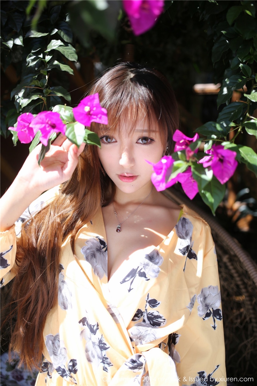 清纯美女王馨瑶室外性感内衣美乳诱惑写真(第42页)