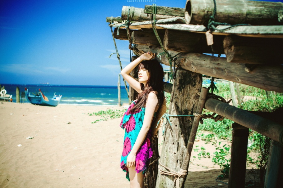 气质美女海滩清纯写真照片(第18页)