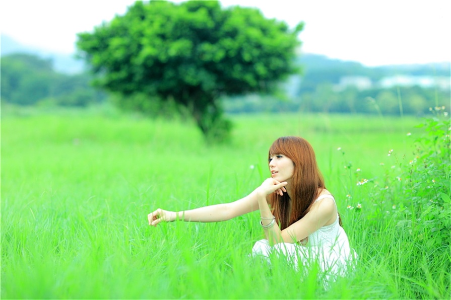 台湾清纯美女小静荷花池唯美写真照片(第50页)