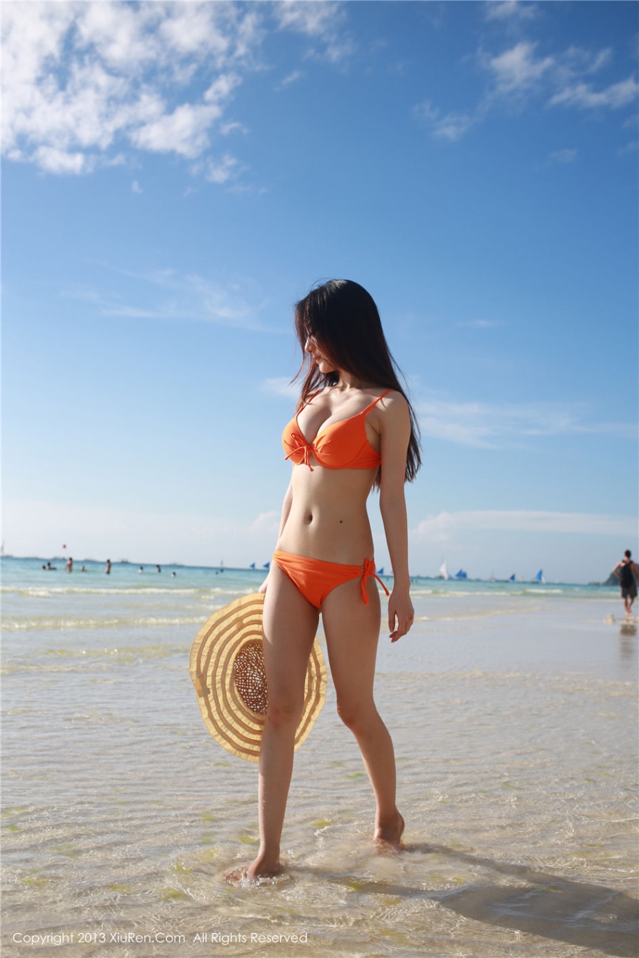 气质美女小小白思宜沙滩比基尼美乳诱人照片(第38页)