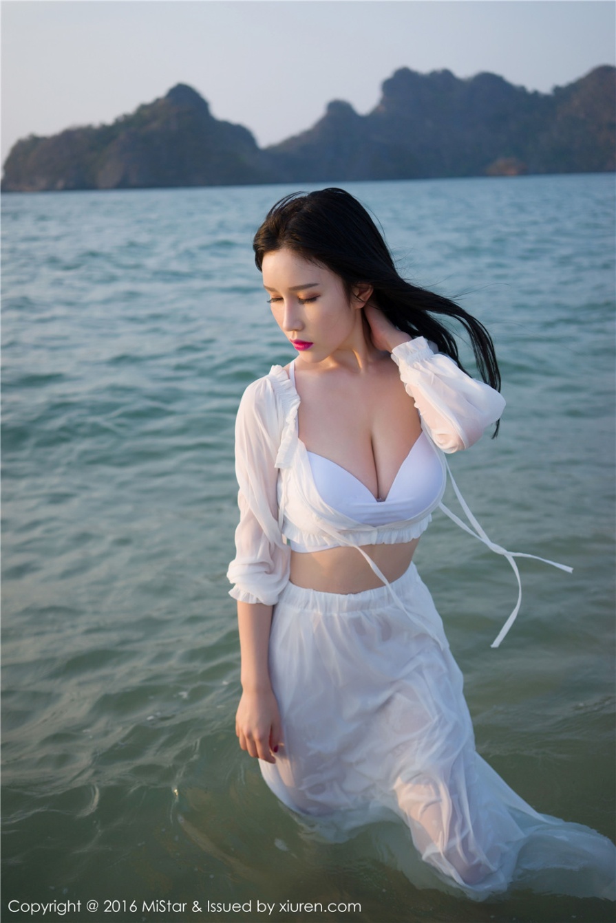 网络人气嫩模于姬Una海边极品巨乳诱惑写真(第9页)