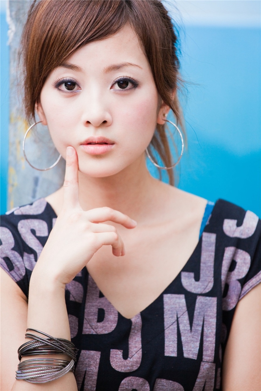 台湾清纯美女果子户外街拍照片(第31页)