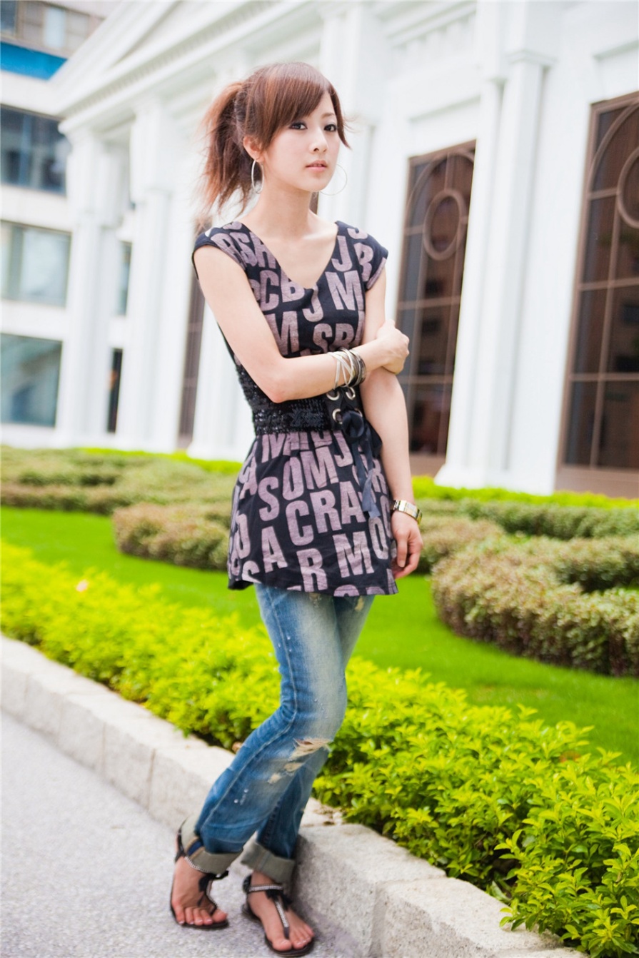 台湾清纯美女果子户外街拍照片(第63页)