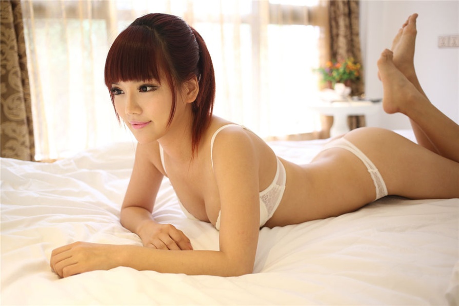 人气嫩模妮儿性感内衣极品翘臀诱惑私拍(第24页)