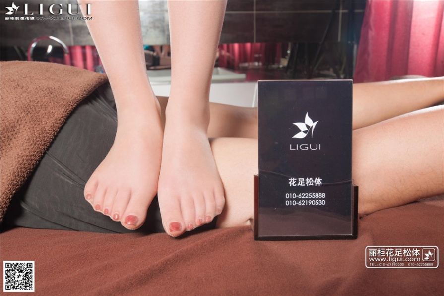 极品美女YOYO美足按摩特辑写真(第20页)