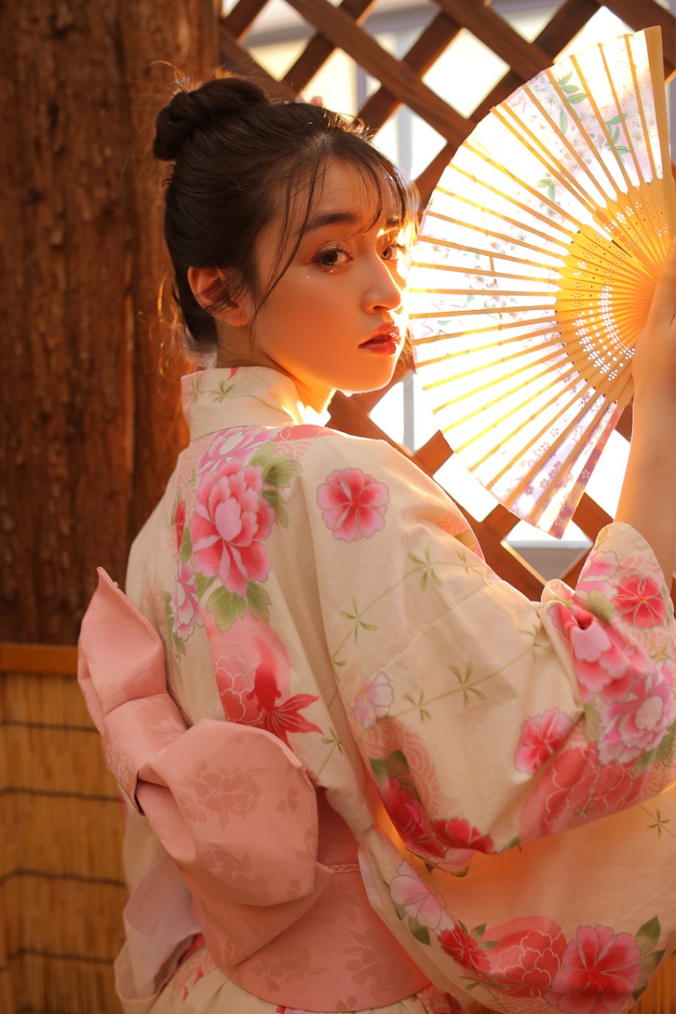 日本甜美和服少女日光浴写真图片(第3页)