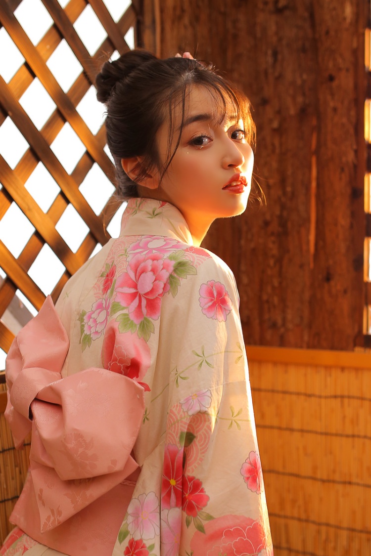 日本甜美和服少女日光浴写真图片(第7页)