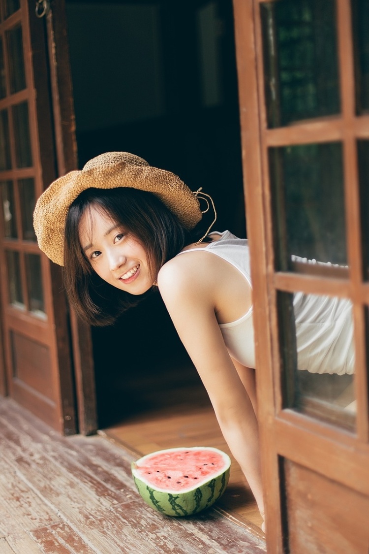 日本清纯美女穿小背心美腿诱惑图片(第5页)