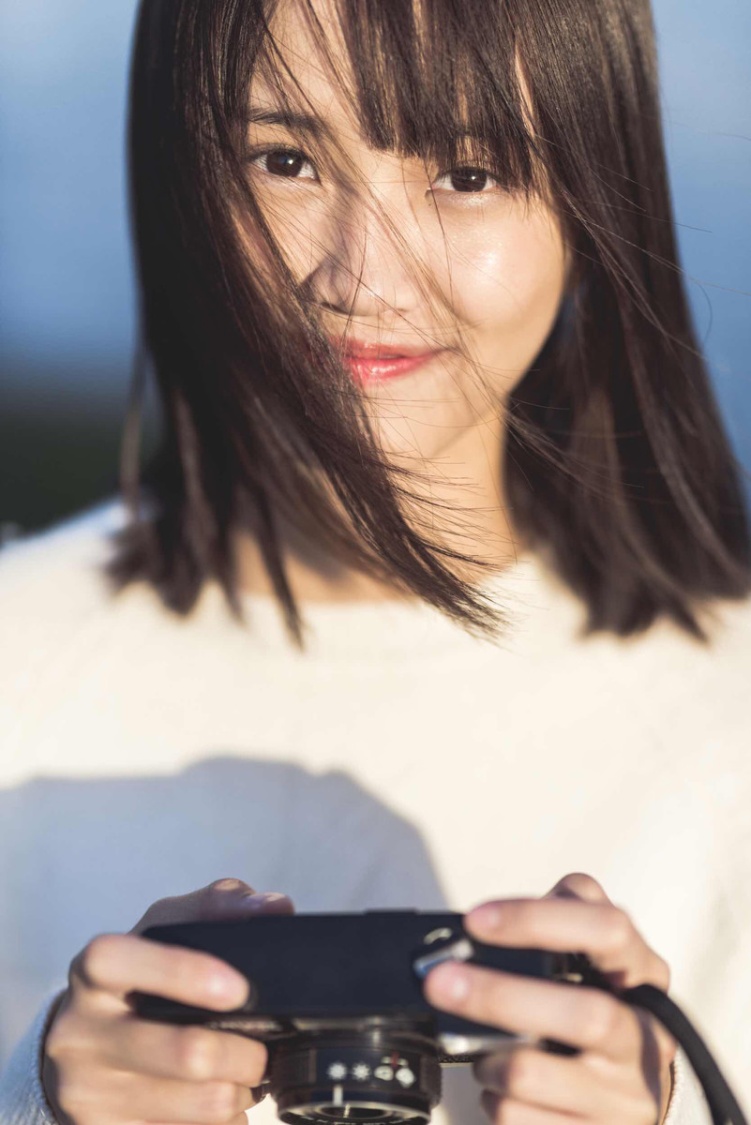日本美少女户外拿相机写真照片(第5页)