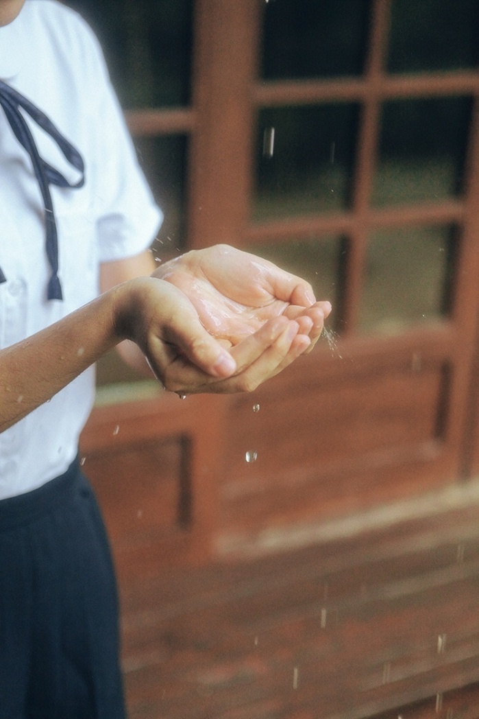 短发日本女生雨天JK制服生活照(第3页)