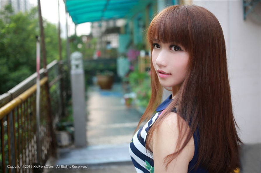 清纯美女默漠无荢向日葵田唯美写真图片(第111页)