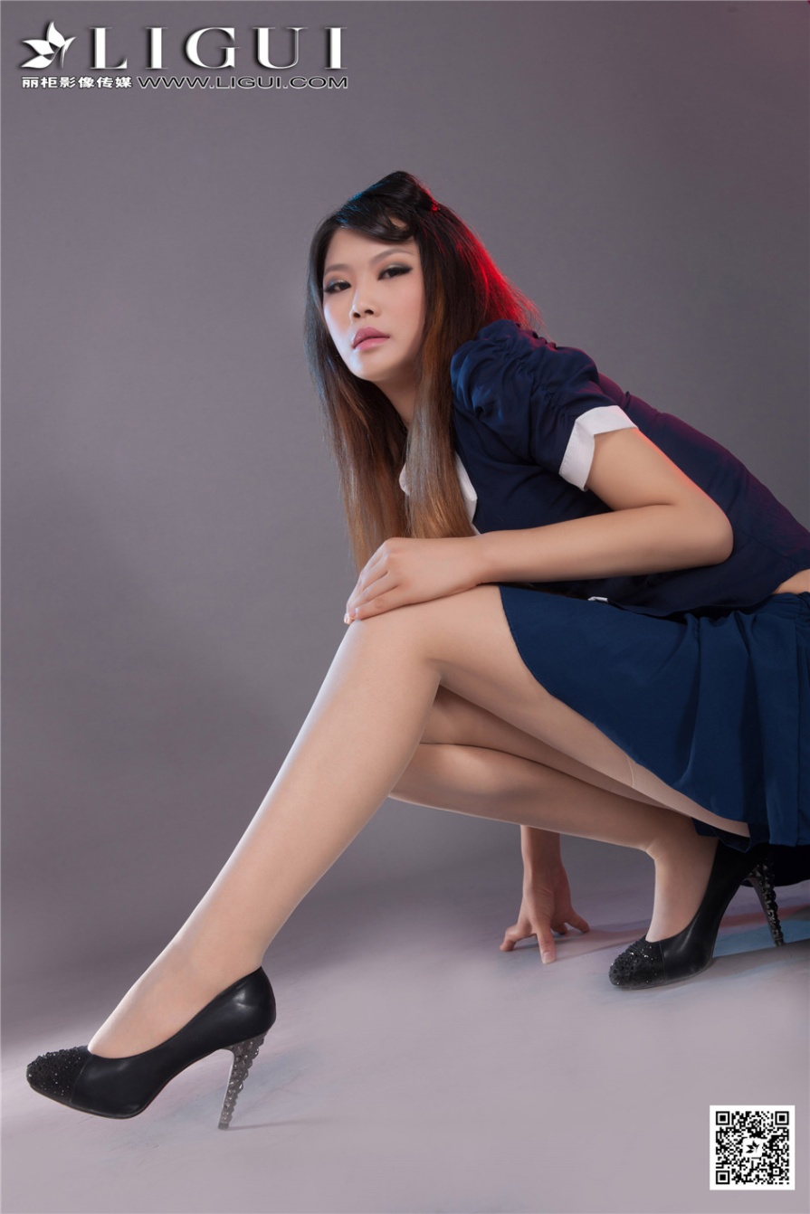 超短裙美女怡萱室内高跟美腿诱惑图片(第17页)