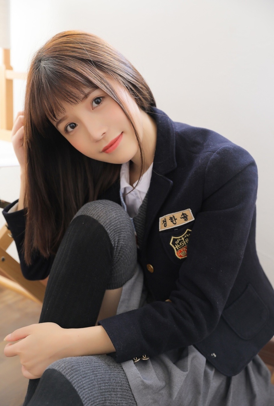 超可爱日本大眼睛美女JK制服写真图片(第5页)