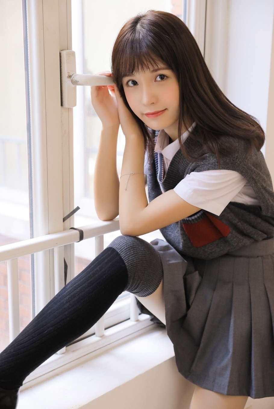 超可爱日本大眼睛美女JK制服写真图片(第6页)