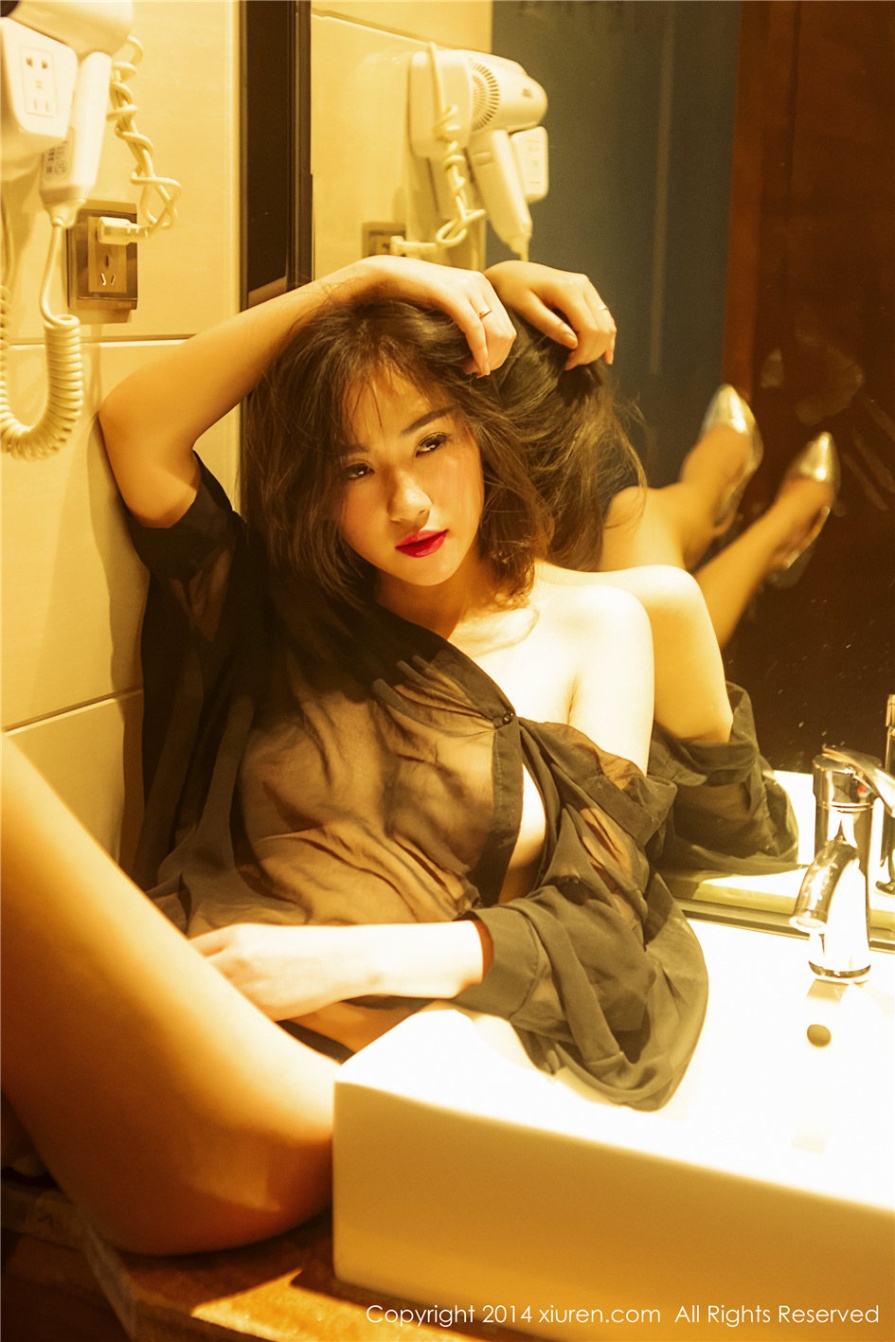 气质美女MAGIC室内透视装白皙粉嫩美腿诱惑私拍图片(第22页)