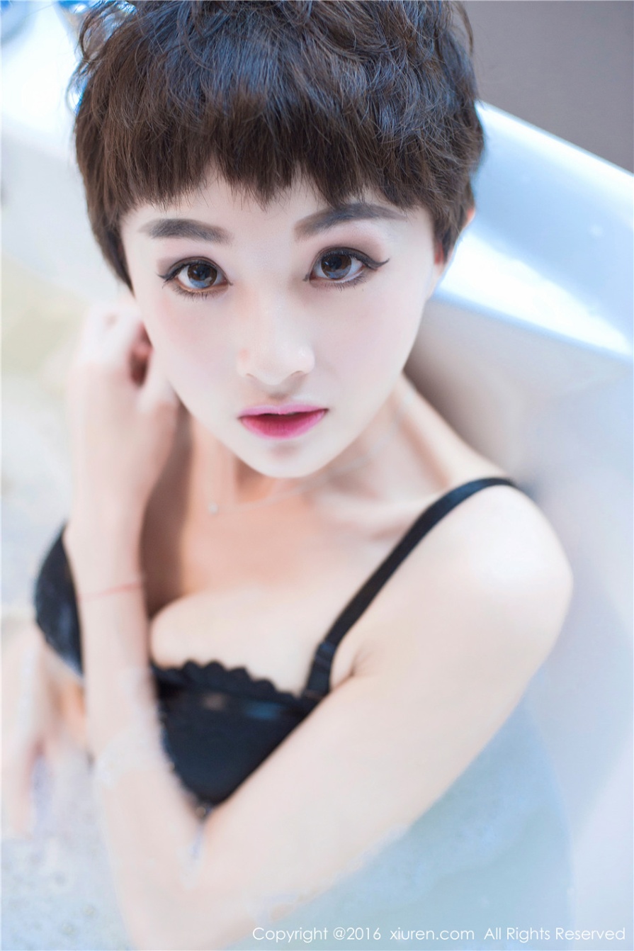 短发骨感美女baby_kiki浴室性感内衣写真图片(第4页)