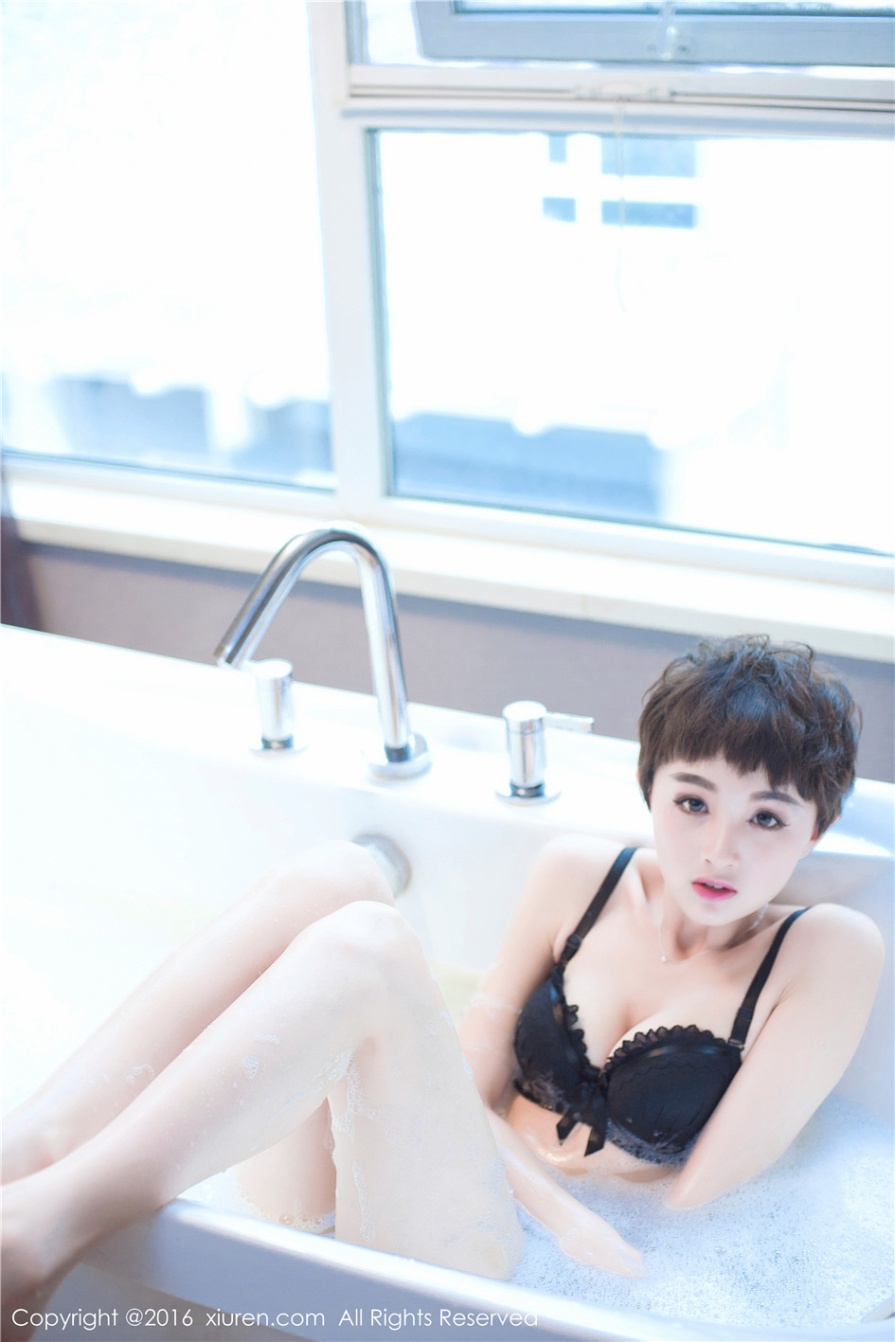 短发骨感美女baby_kiki浴室性感内衣写真图片(第9页)