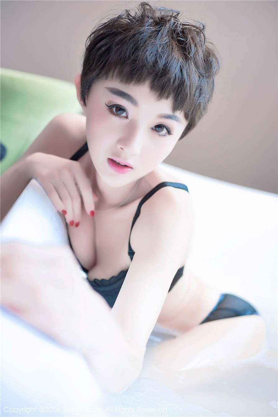 短发骨感美女baby_kiki浴室性感内衣写真图片(第13页)