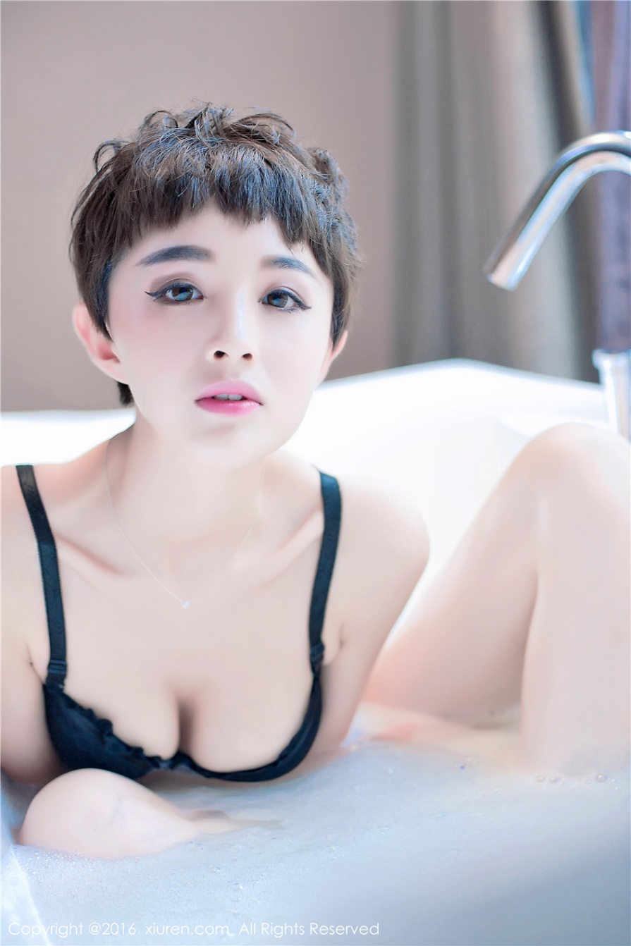 短发骨感美女baby_kiki浴室性感内衣写真图片(第23页)