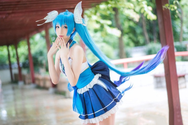 超甜美美少女cosplay初音未来白嫩乳沟诱惑写真(第9页)