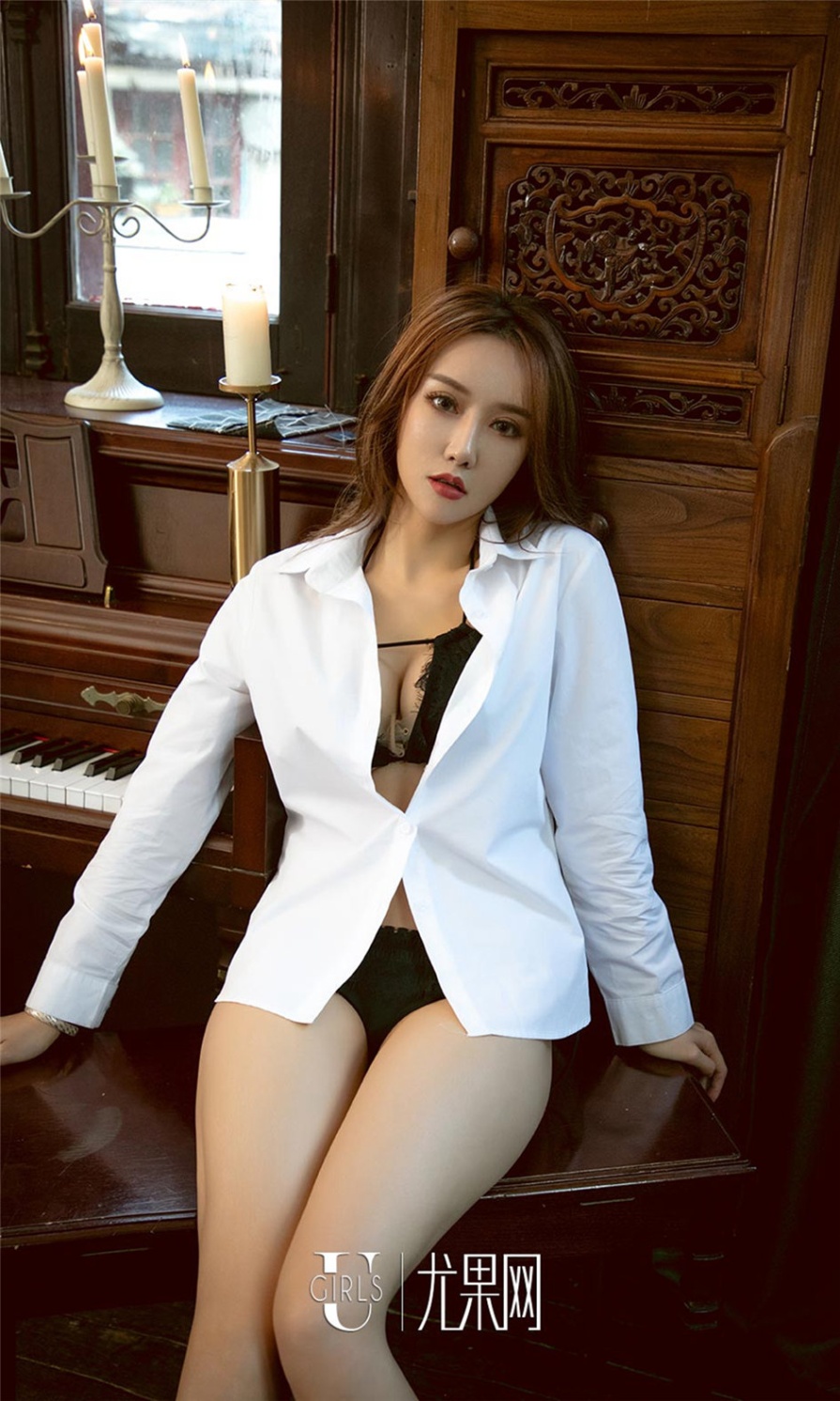 貌美肤白极品美女COCO室内性感内衣诱惑私房照(第31页)