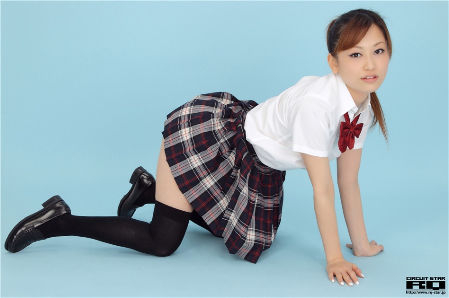 日本学生妹青葉ちえり室内黑丝美腿诱惑写真(第21页)