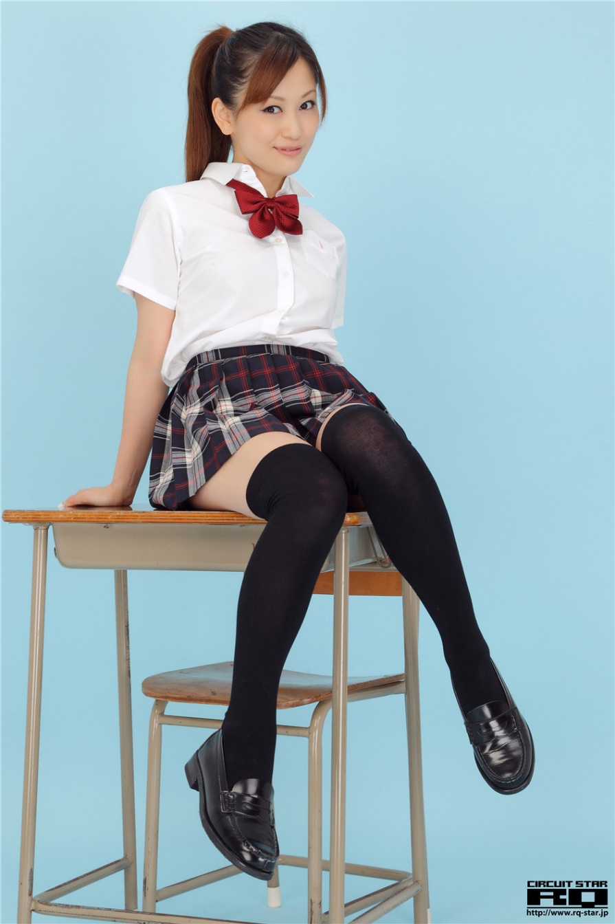 日本学生妹青葉ちえり室内黑丝美腿诱惑写真(第141页)