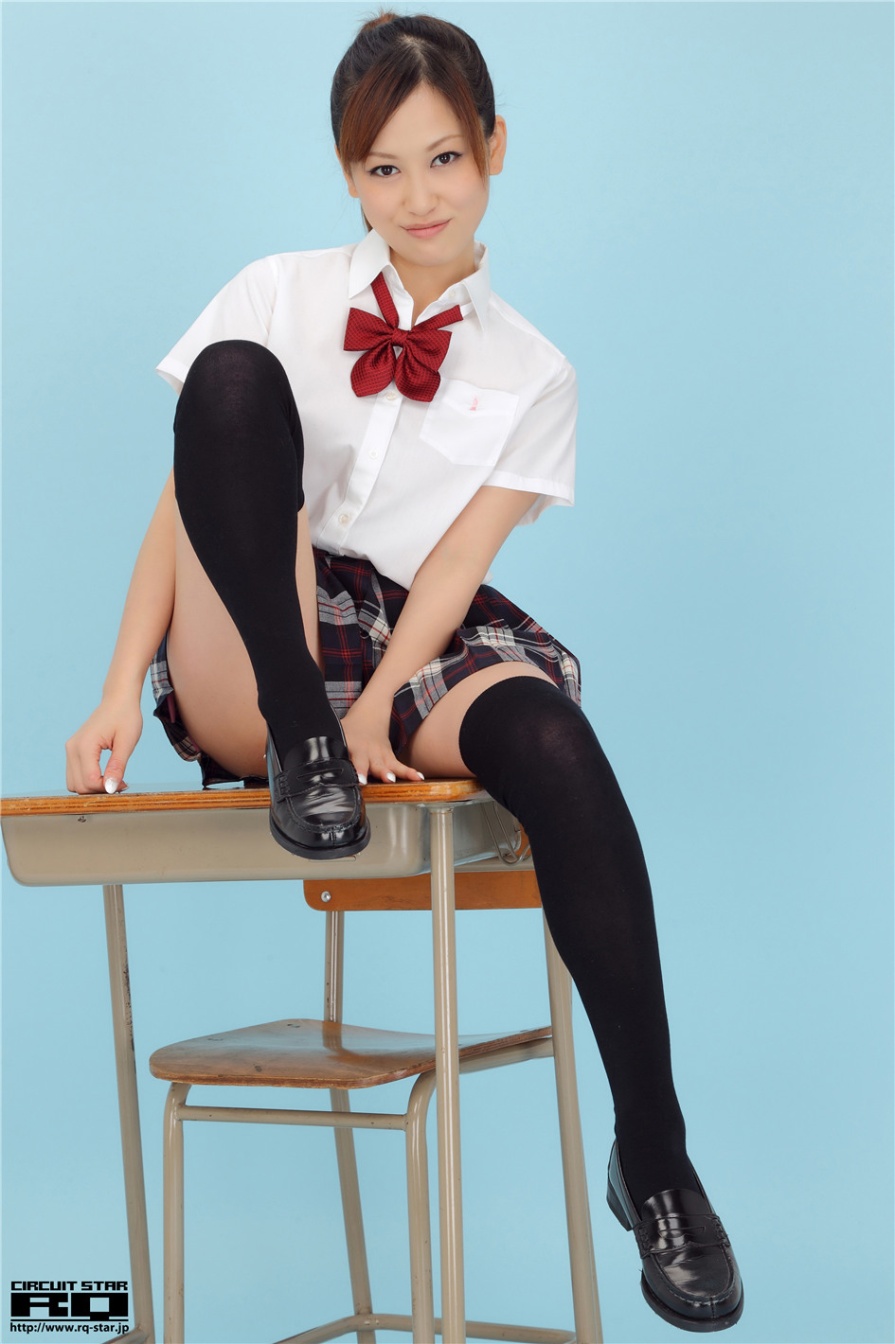 日本学生妹青葉ちえり室内黑丝美腿诱惑写真(第142页)