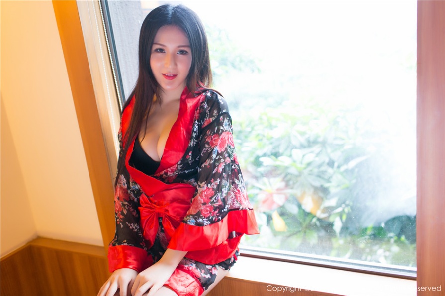风骚美女唐雨辰TYC穿日本和服性感美腿诱惑私房照(第41页)