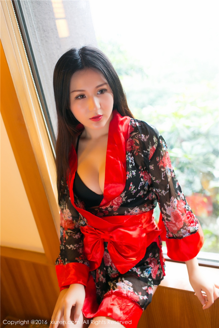 风骚美女唐雨辰TYC穿日本和服性感美腿诱惑私房照(第42页)