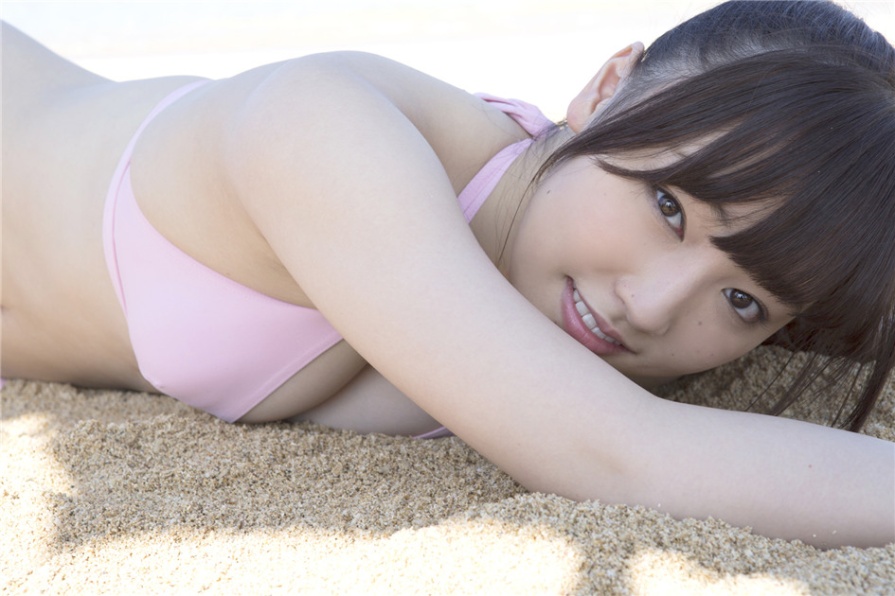 日本清纯美女譜久村聖海边性感比基尼美乳诱惑写真(第30页)