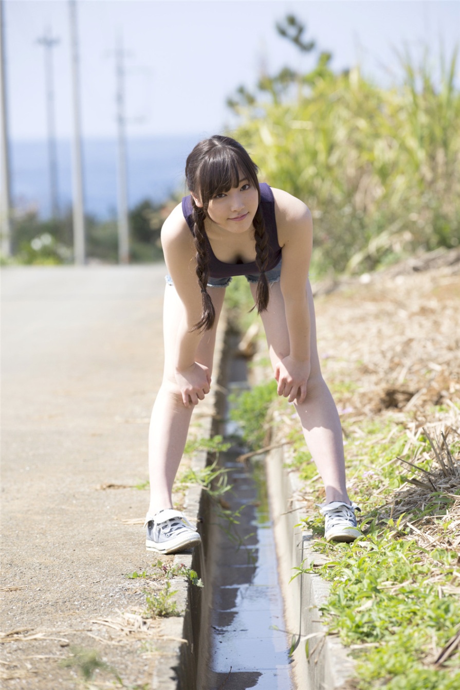 日本清纯美女譜久村聖海边性感比基尼美乳诱惑写真(第31页)