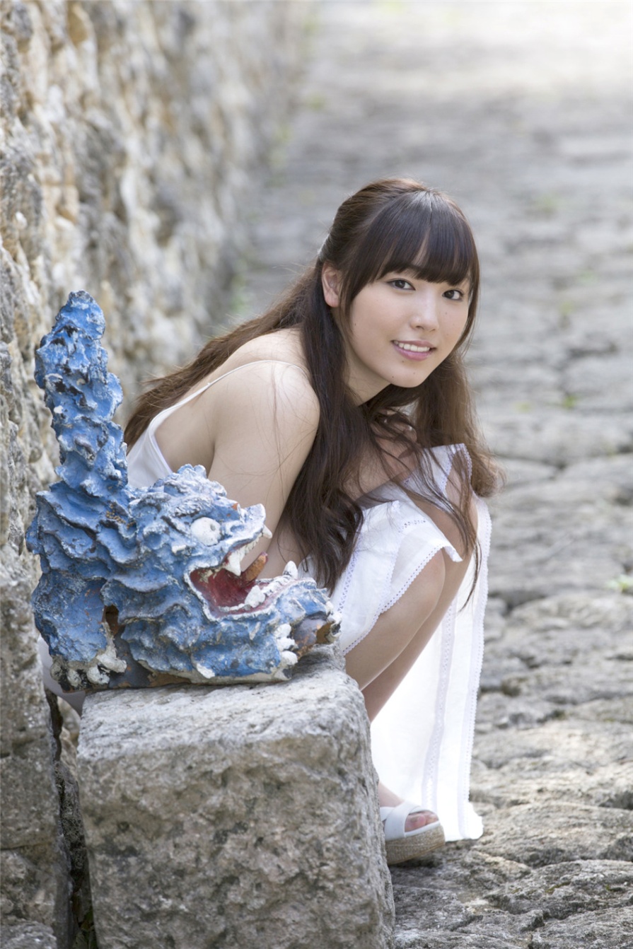 日本清纯美女譜久村聖海边性感比基尼美乳诱惑写真(第33页)