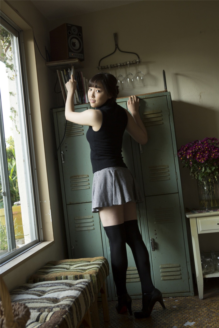 日本清纯美女譜久村聖海边性感比基尼美乳诱惑写真(第61页)