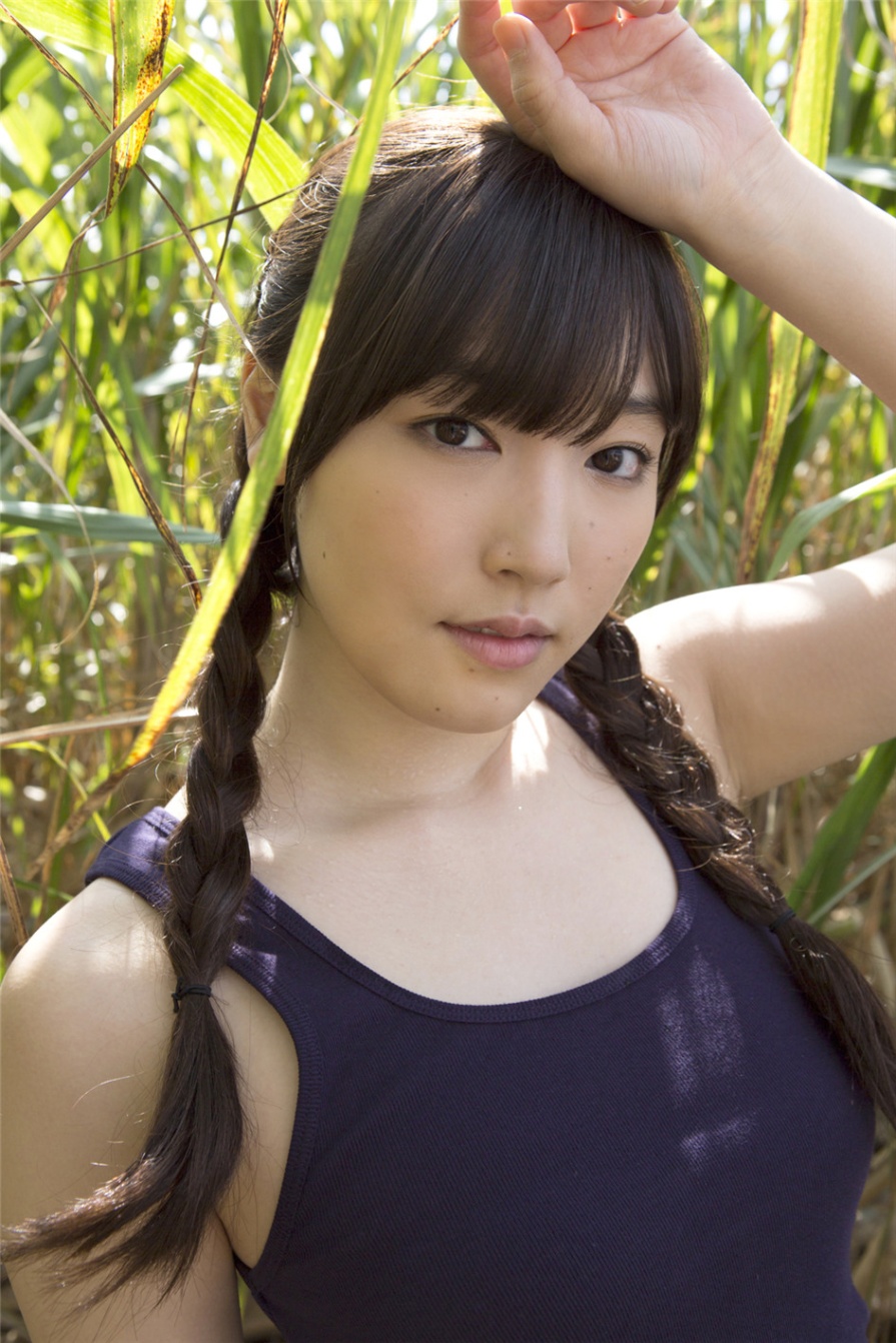 日本清纯美女譜久村聖海边性感比基尼美乳诱惑写真(第63页)