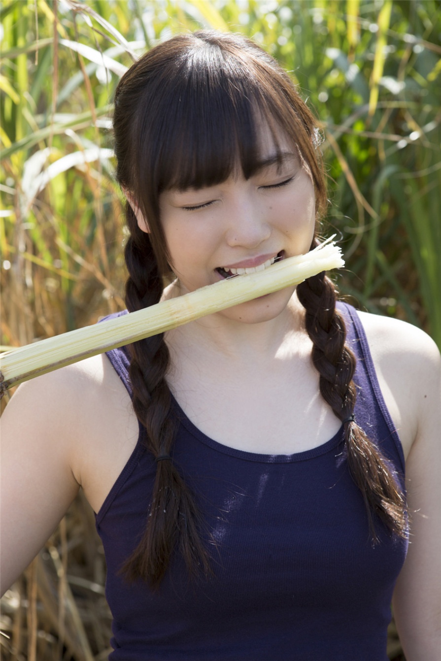 日本清纯美女譜久村聖海边性感比基尼美乳诱惑写真(第72页)