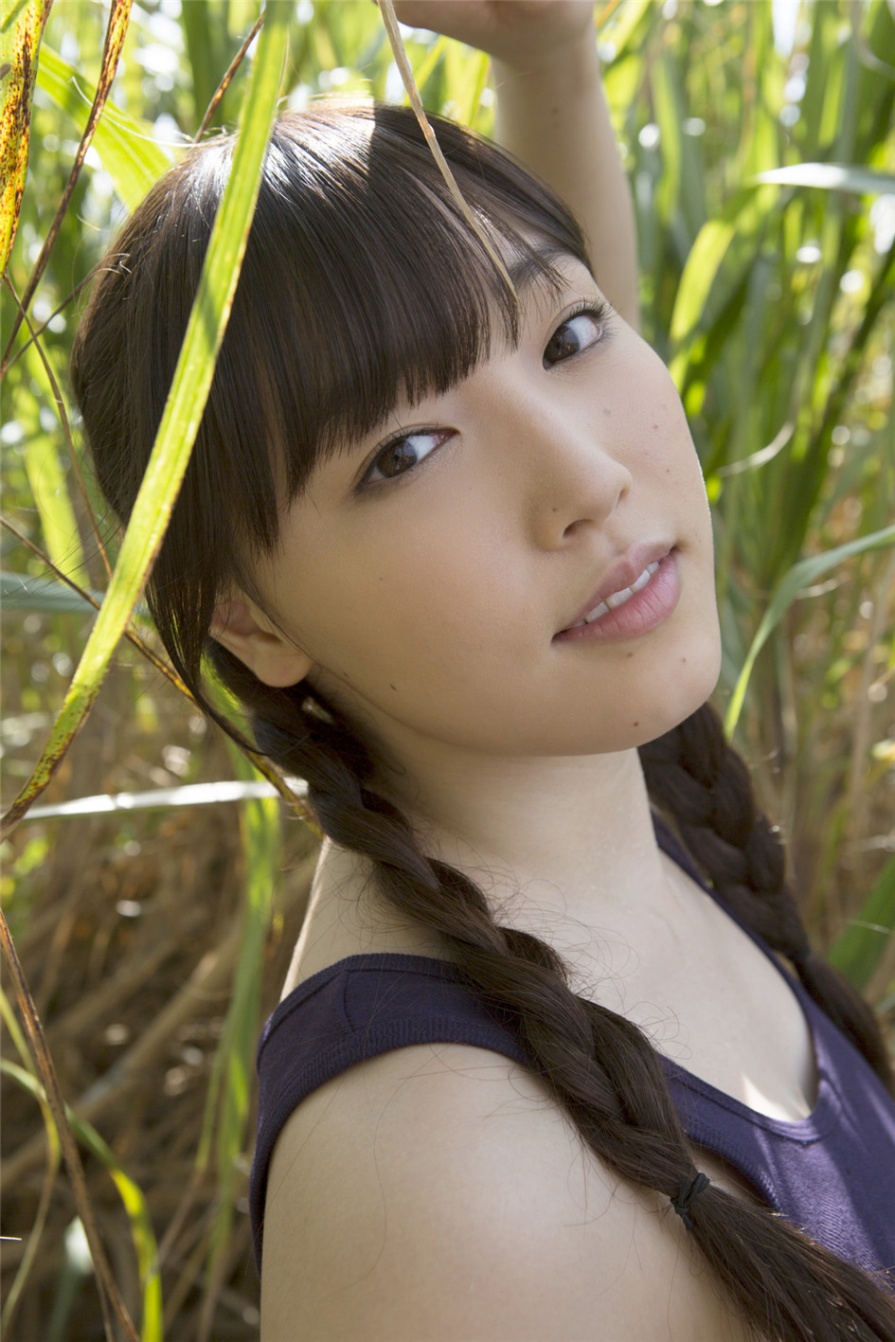 日本清纯美女譜久村聖海边性感比基尼美乳诱惑写真(第79页)