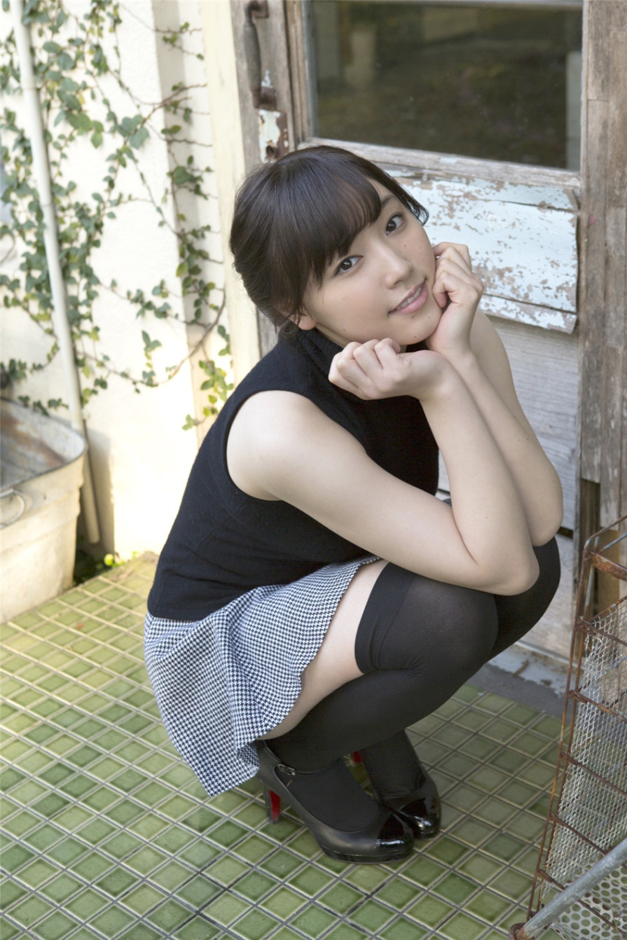日本清纯美女譜久村聖海边性感比基尼美乳诱惑写真(第82页)
