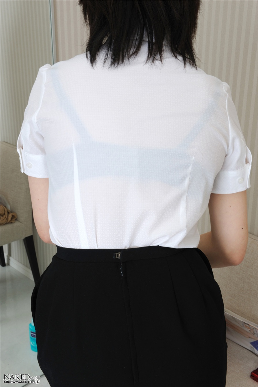 日本美女鹤瀬爱美室内透明裤袜美臀诱惑写真(第102页)