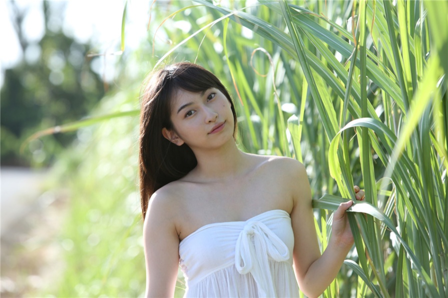 日本学生妹植村あかり户外白嫩乳沟诱惑写真图片(第48页)