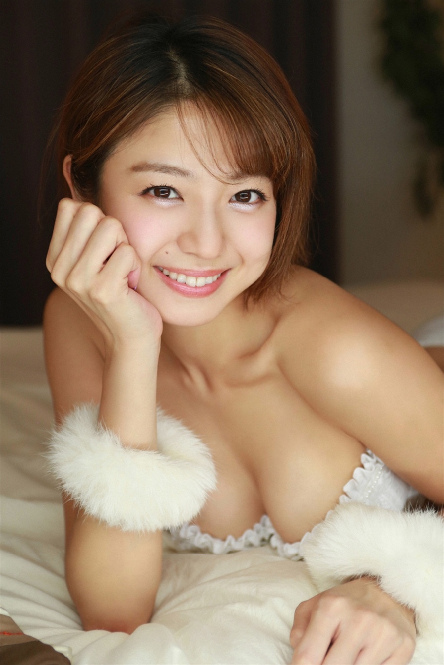 日本清纯美女中村静香室内性感内衣爆乳诱惑写真(第68页)
