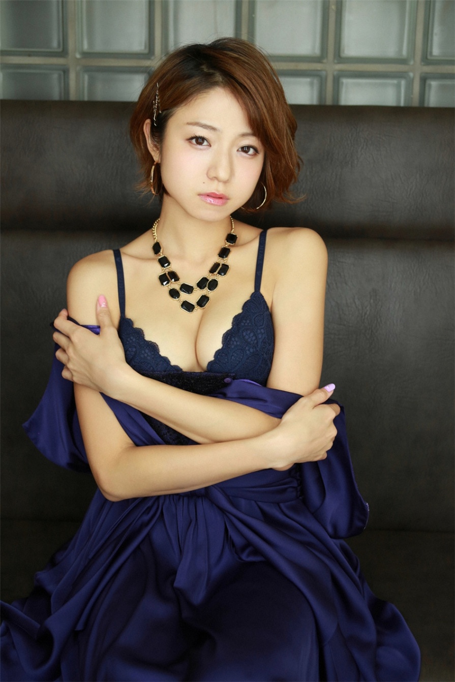 日本清纯美女中村静香室内性感内衣爆乳诱惑写真(第76页)