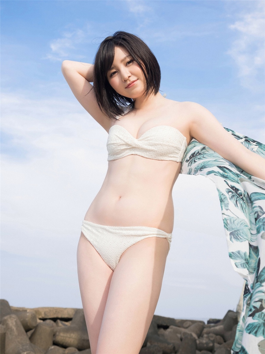 日本学生妹妹岩田華怜户外性感比基尼美乳诱惑写真(第66页)