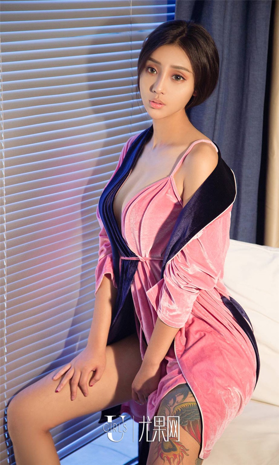 纹身美女模特尤菲儿户外超短热裤性感美臀诱惑写真(第16页)
