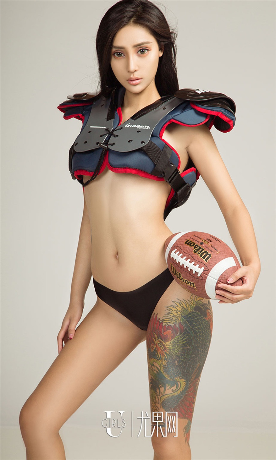 纹身美女模特尤菲儿户外超短热裤性感美臀诱惑写真(第28页)