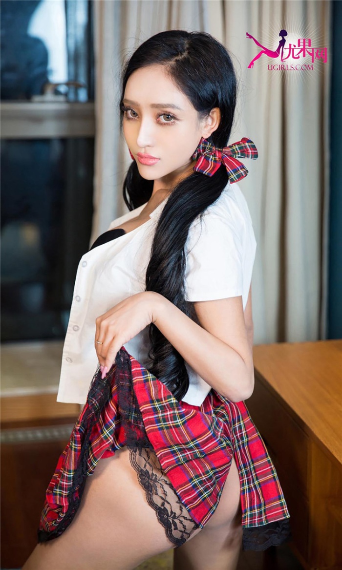 风骚美女珞可可室内情趣制服爆乳诱惑私拍(第22页)