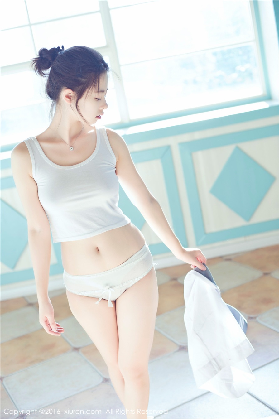 童颜巨乳美少女草莓zz室内撩衣爆乳诱惑私拍照片(第29页)