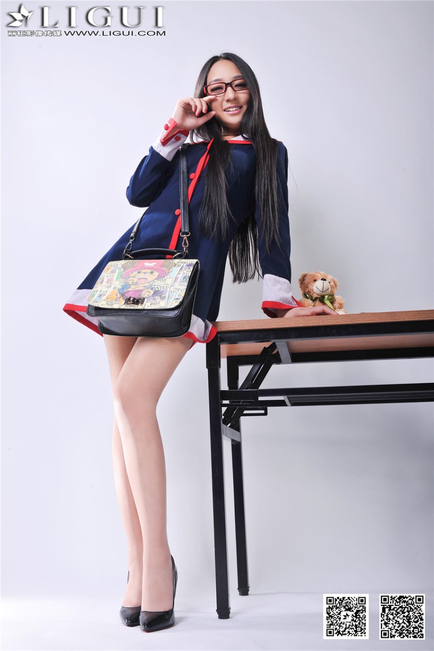气质美女模特Amily室内修长美腿写真照片(第26页)