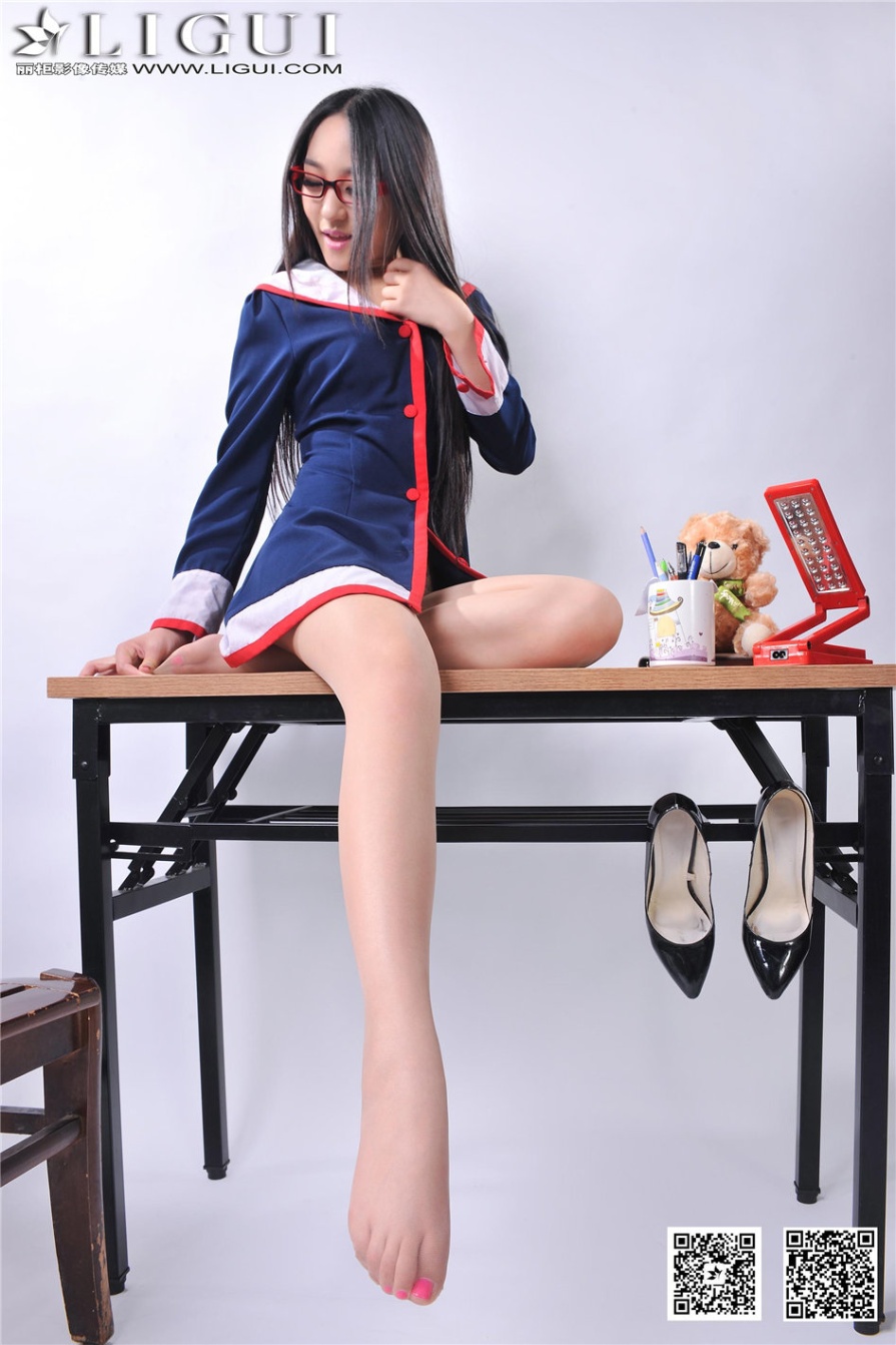 长发美女Amily室内性感丝袜玉足诱惑写真(第25页)