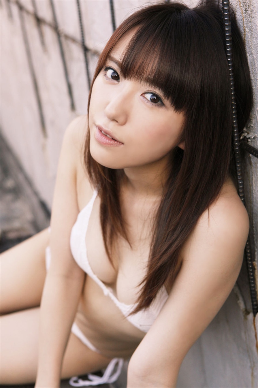日本萝莉美女淺倉結希室内性感内衣写真照片(第28页)